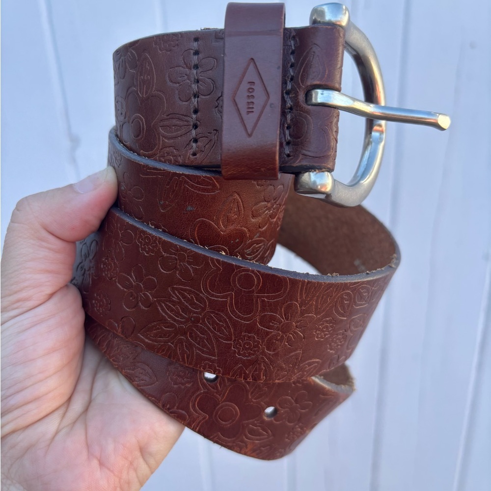Fossil Tooled Embossed Genuine Leather Belt Flower Pattern Large